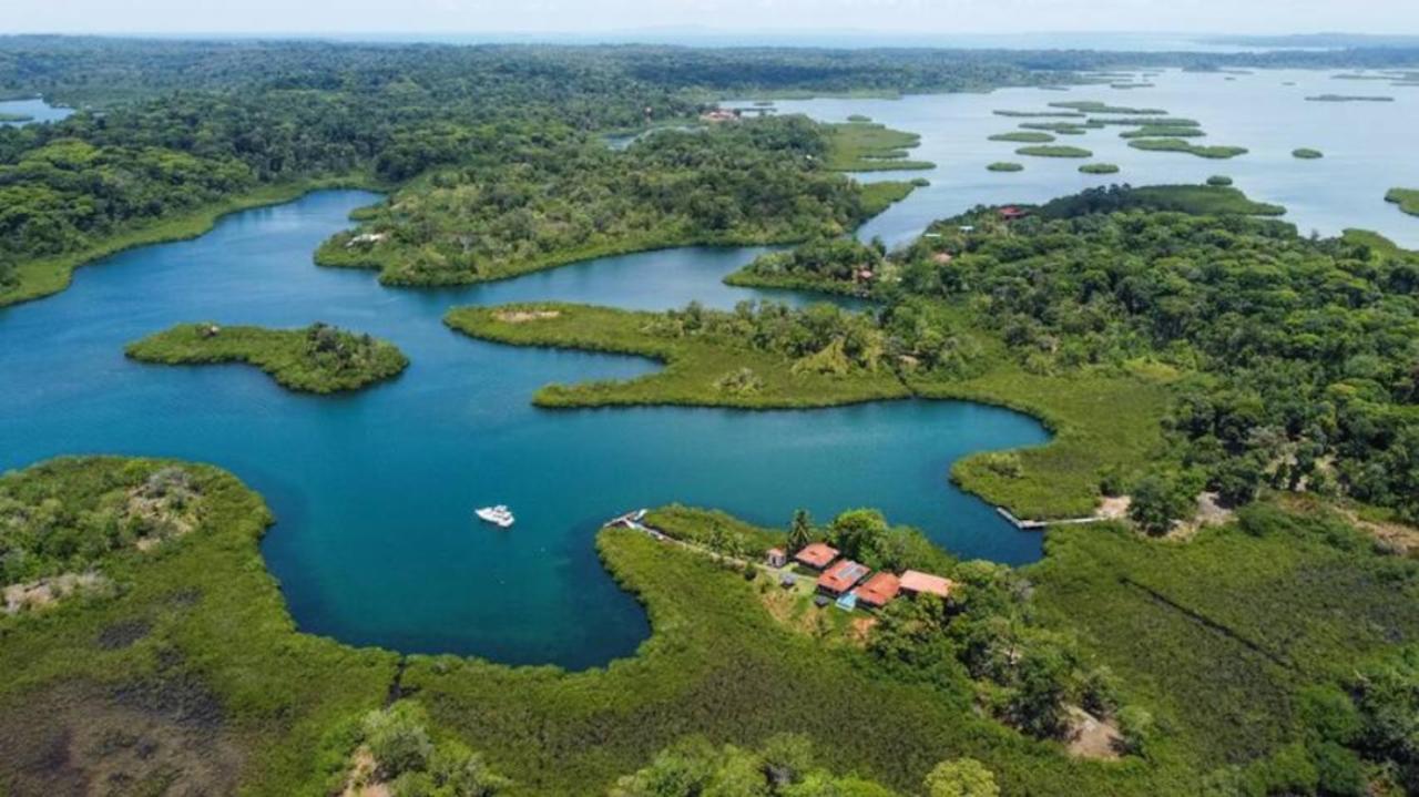 Casa Marlin Bed & Breakfast โบกัสทาวน์ ภายนอก รูปภาพ