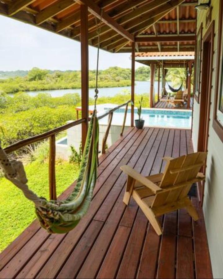 Casa Marlin Bed & Breakfast โบกัสทาวน์ ภายนอก รูปภาพ